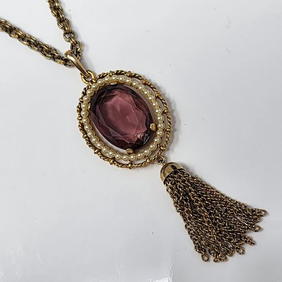 Vintage AVON Tassel Necklace - Picture 11 of 12